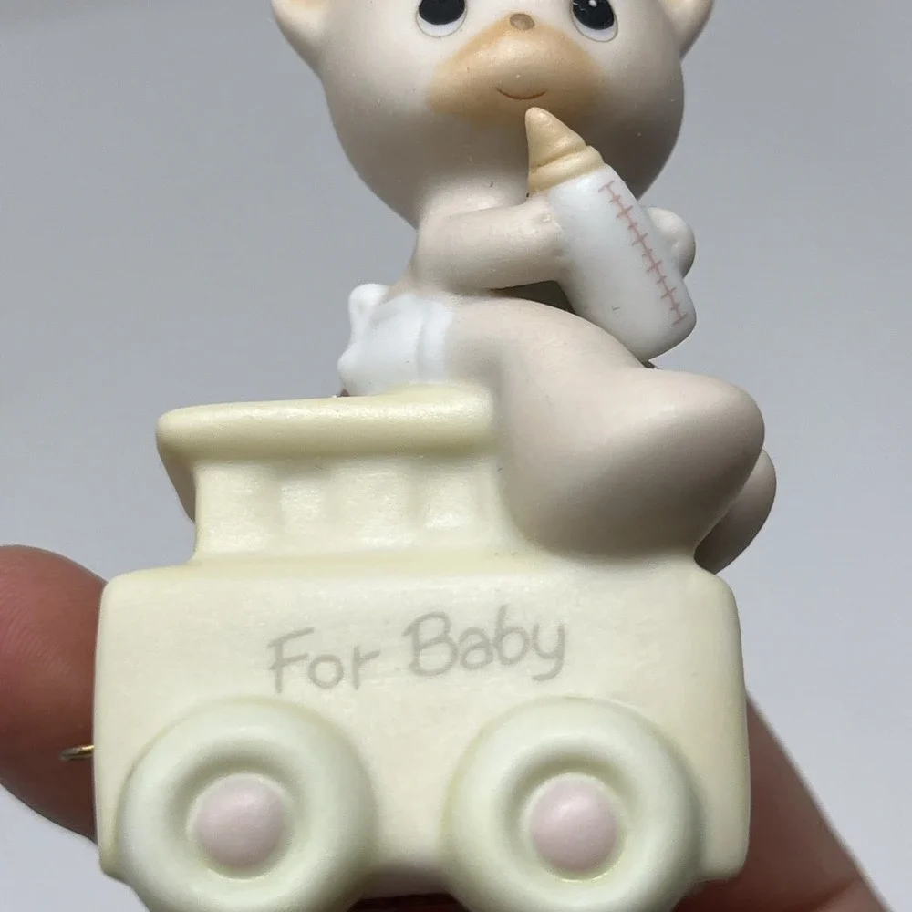 Precious Moments Birthday Train May Your Birthday Be Warm NEWBORN BABY Bear 1985
